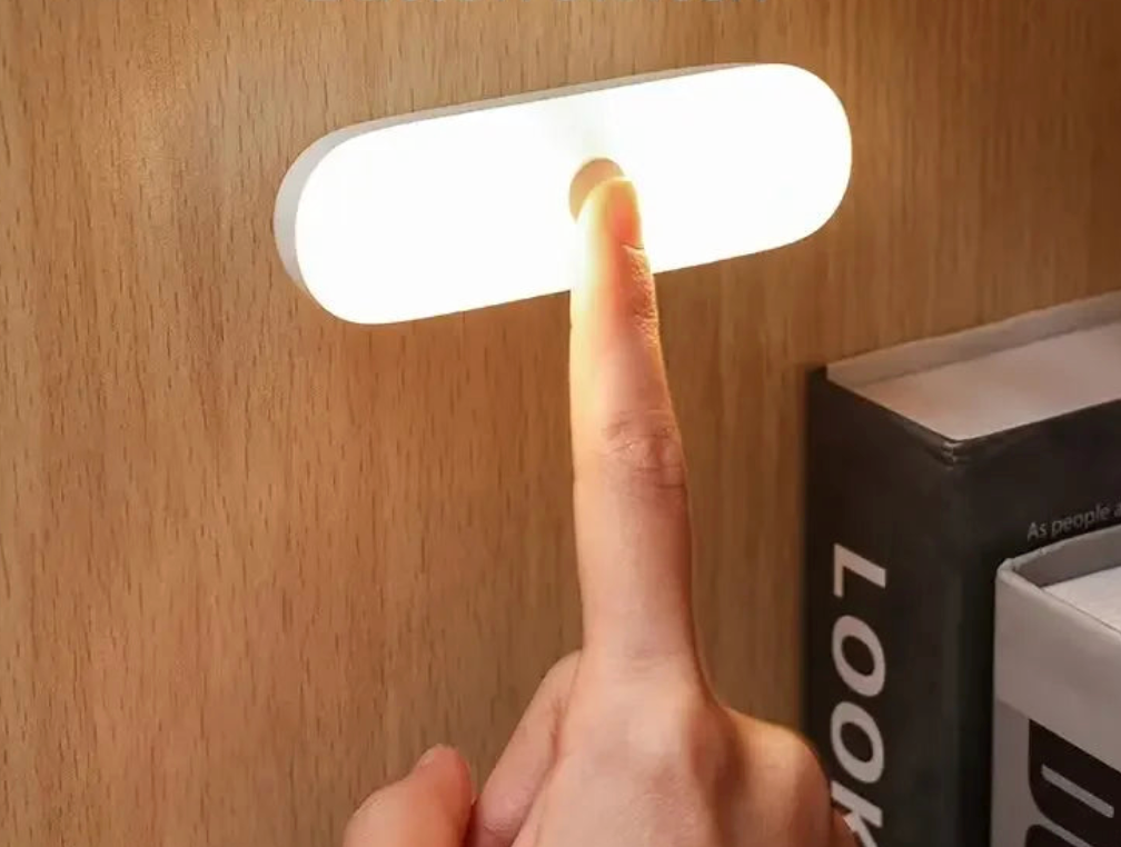 נייט-קלאמפ – מנורת לילה מגנטית עם שליטת עמעום